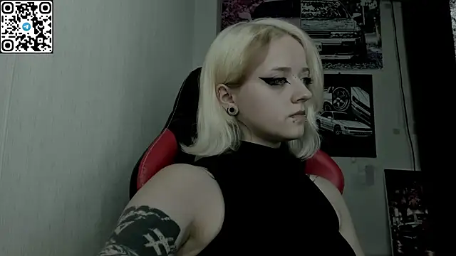 Holy_Mistress_S webcam
