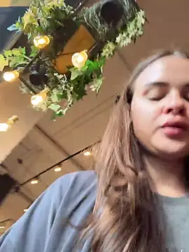 KristiRich webcam