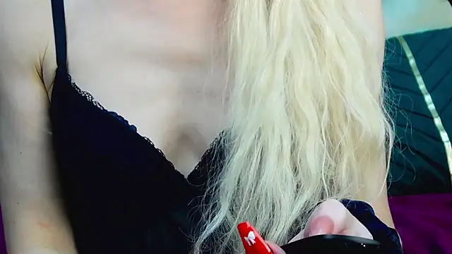 KissDreamm webcam