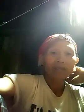 Nguyen_Emaa webcam