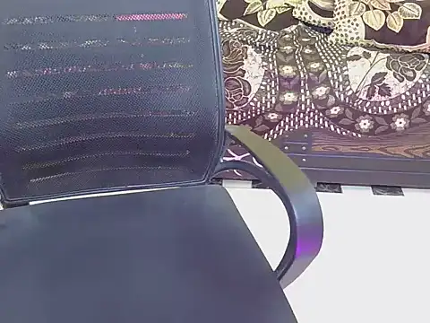 cute-zaraa webcam