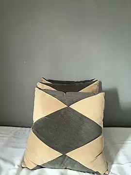 luvely_unique_