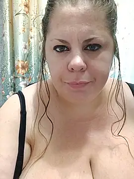Ginabig live cam on StripChat