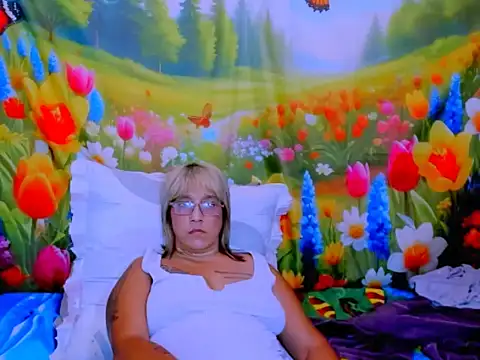 indianroxy webcam