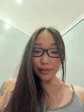 trytomakememoam webcam