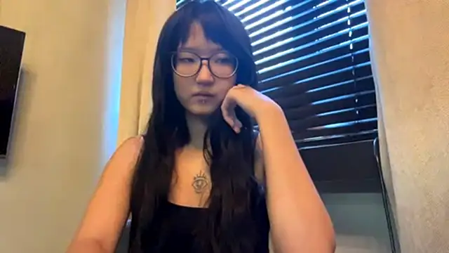 neonami webcam