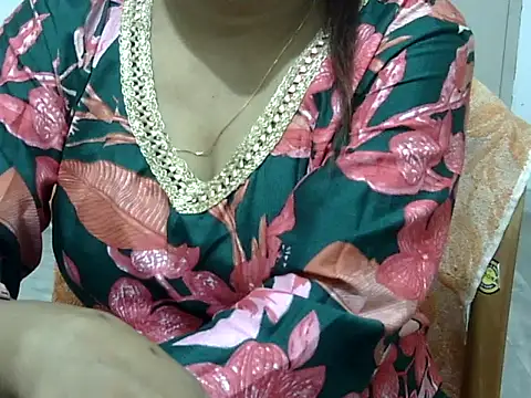 CHAMELI4747 webcam