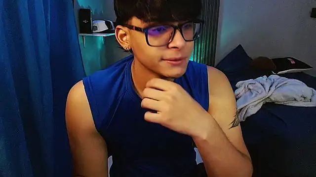 Mr_yisuzz webcam