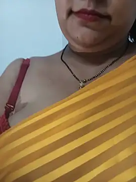 Nyra-23 live cam on StripChat