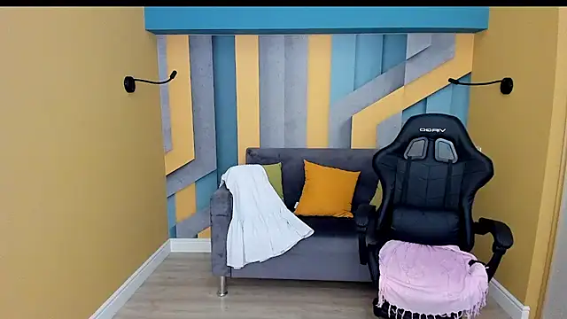 EllaLong live cam on StripChat