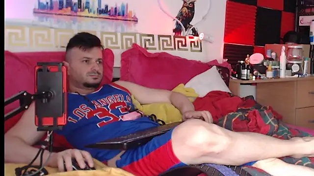 Hugec0ck007 live cam on StripChat