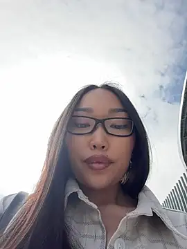 trytomakememoam webcam