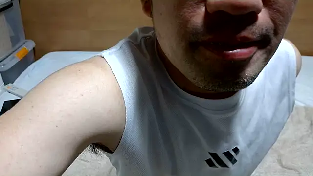 erosuke9 Live Webcam on Stripchat