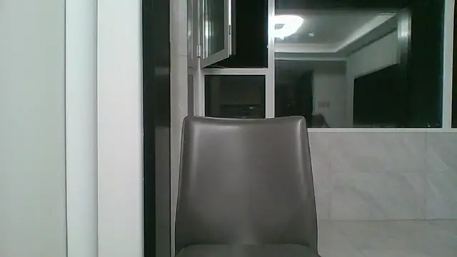 nole_china7 (Ask my age) - talk / fun / cum