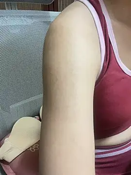 Mina048 live cam on StripChat