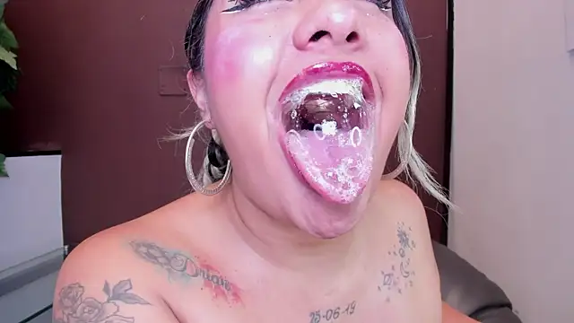 miss_danika webcam