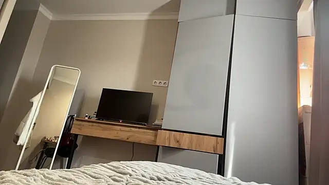AnnaVelvetFire webcam