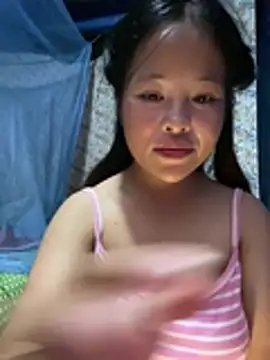 Yin-ri live cam on StripChat