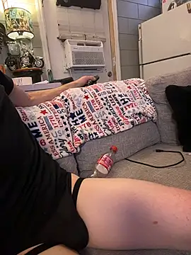 Twist_N_Tease live cam on StripChat