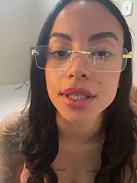 morenaviip - Morenaviip's free webcam - UK Sex Cams