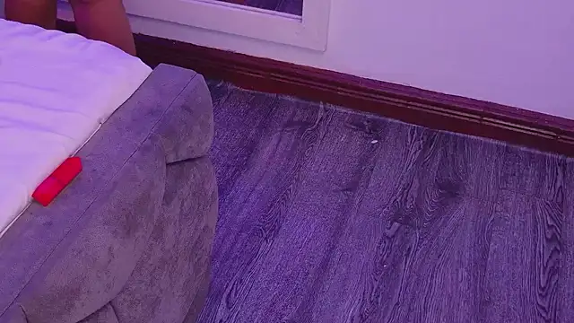 EbonyHenner webcam