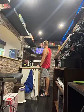 johnytrain (M young) - Cum at gym+last tip 5m toy control!!