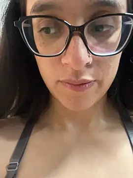 ninnfa (F young) - Show tits
