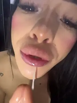 DAKOTA_SAKURA webcam