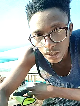 Trevor_cums19 live cam on StripChat
