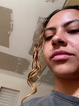 Chloe_Leaozinho webcam