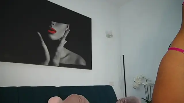 izzy_belle live cam on StripChat