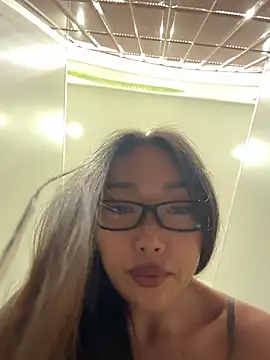 trytomakememoam webcam