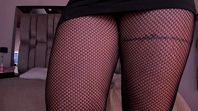 NikkySmiith webcam