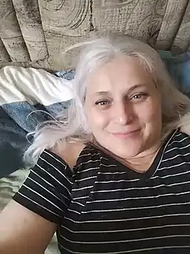nyushalollipop - NyushaLollipop's free webcam - UK Sex Cams