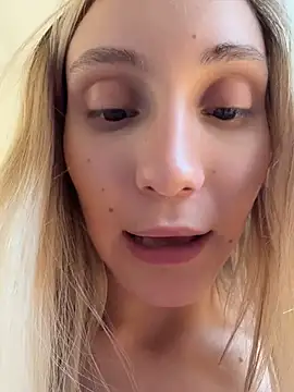 Pink_Kiss webcam