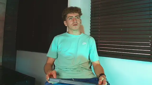 Tyler_Mcrey webcam