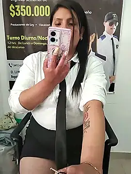 YINNA__24 webcam