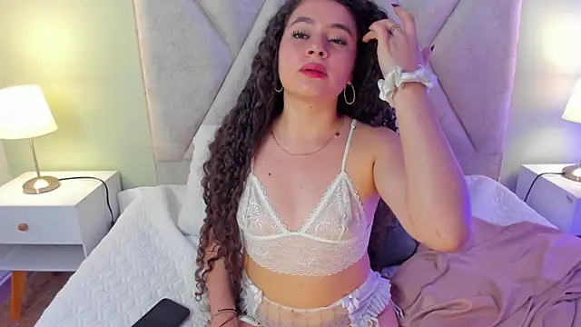 CurlyVenuss webcam