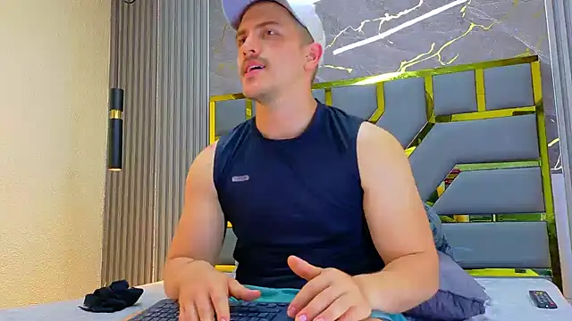 ALANNFERRER live cam
