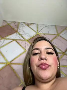 Amiraa_malia live cam on StripChat