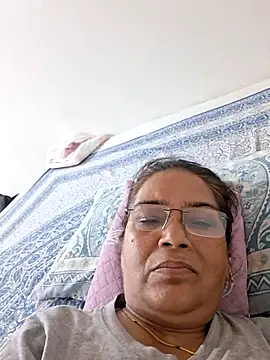 Priya-696