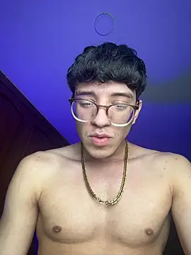 ArthurDavies21_ webcam