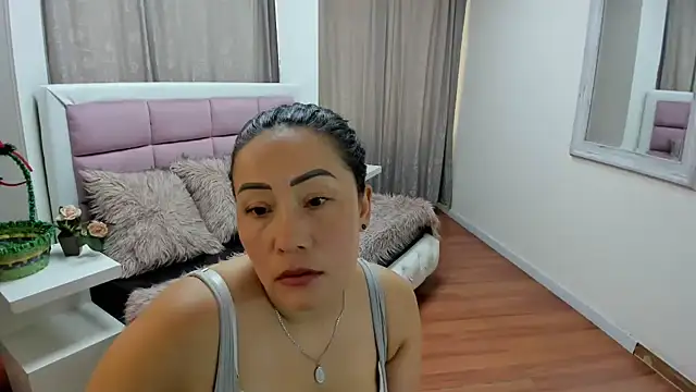 gaby_trent live cam on StripChat