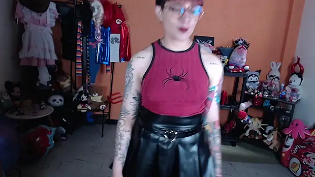 MissMiia2 live cam on StripChat