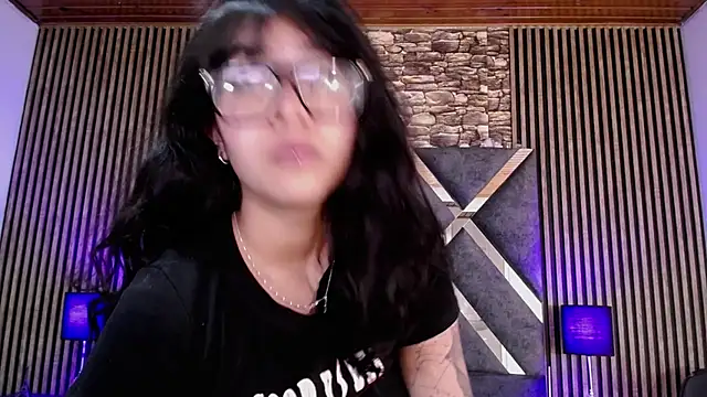Amy_channel webcam