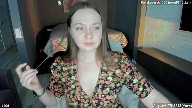 LizaGost live cam on StripChat