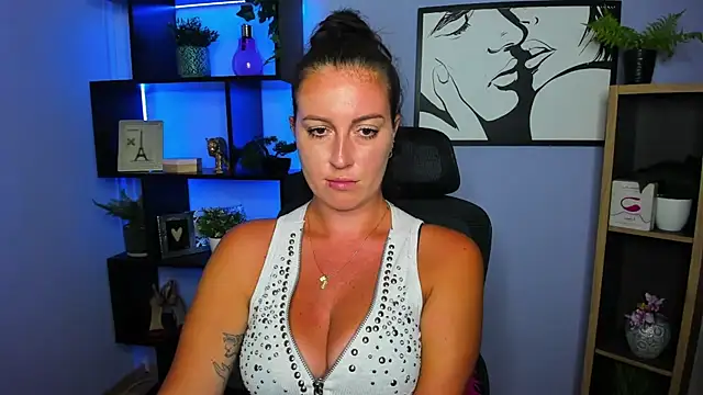 FUN_AMI live cam on StripChat