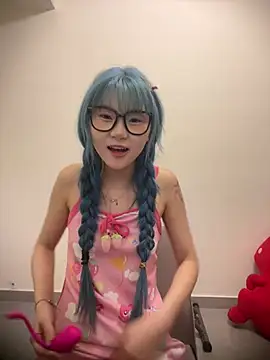 Rocket-Girl live cam on StripChat
