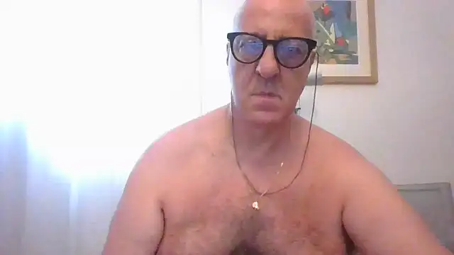 ANONIMO7735 live cam on StripChat