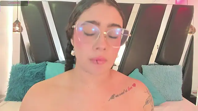 antonelllepiercee webcam